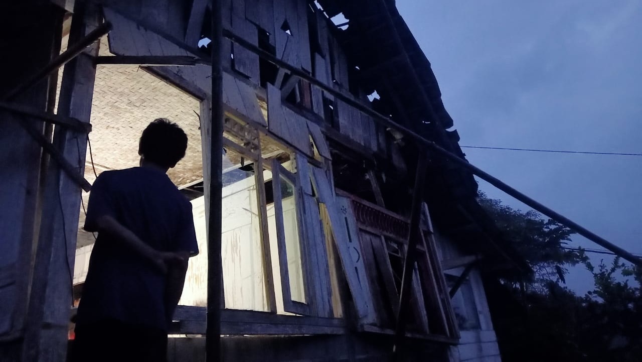 Sambaran Petir di Wonosobo, Rusak Rumah dan Lukai Penghuninya