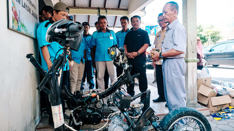 Pelatihan Teknik Otomotif Sepeda Motor: 20 Warga Kota Magelang Siap Jadi Mekanik Andal