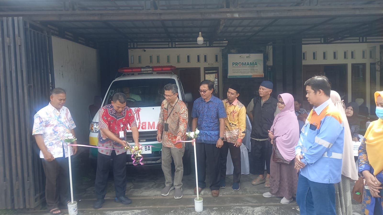 Laz DKD Magelang Beri Bantuan Gerobak dan Ambulans untuk UMKM