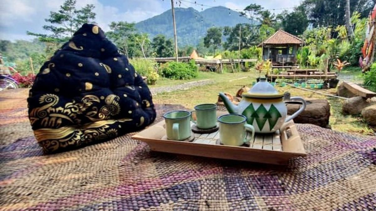 Berwisata Ke Pawon Teh Tudung Magelang Sambil Menikmati Sajian Teh Khas Jawa yang Sederhana