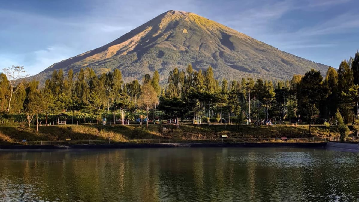 Embung Kledung: Mirip Gunung Fuji yang Mempesona Ala Indonesia yang Wajib Kamu Kunjungi