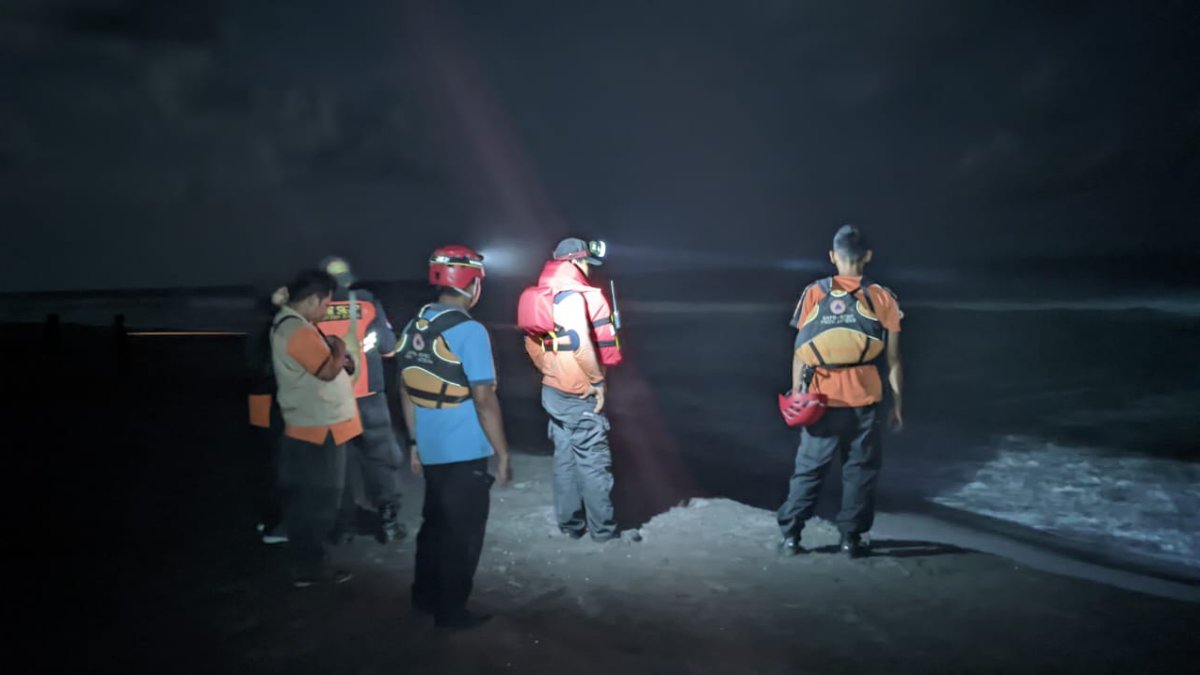 Tiga Santri Terseret Ombak Pantai Keburuhan Purworejo