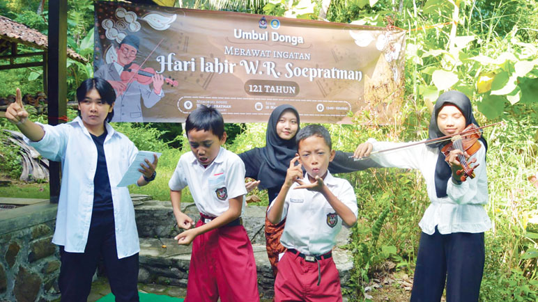 Pelajar dan Seniman Purworejo Kompak Merawat Sejarah WR Soepratman