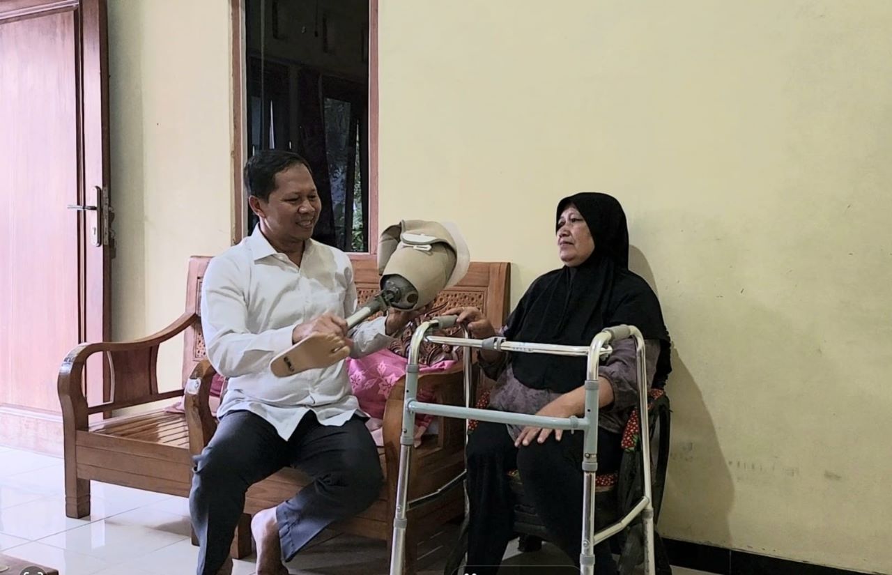 Untidar Magelang Bantu Kaki Palsu Penyandang Disabilitas di Pati