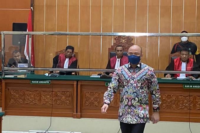 Terjerat Kasus Peredaran Sabu, Eks Kapolda Sumbar Teddy Minahasa Divonis Penjara Seumur Hidup