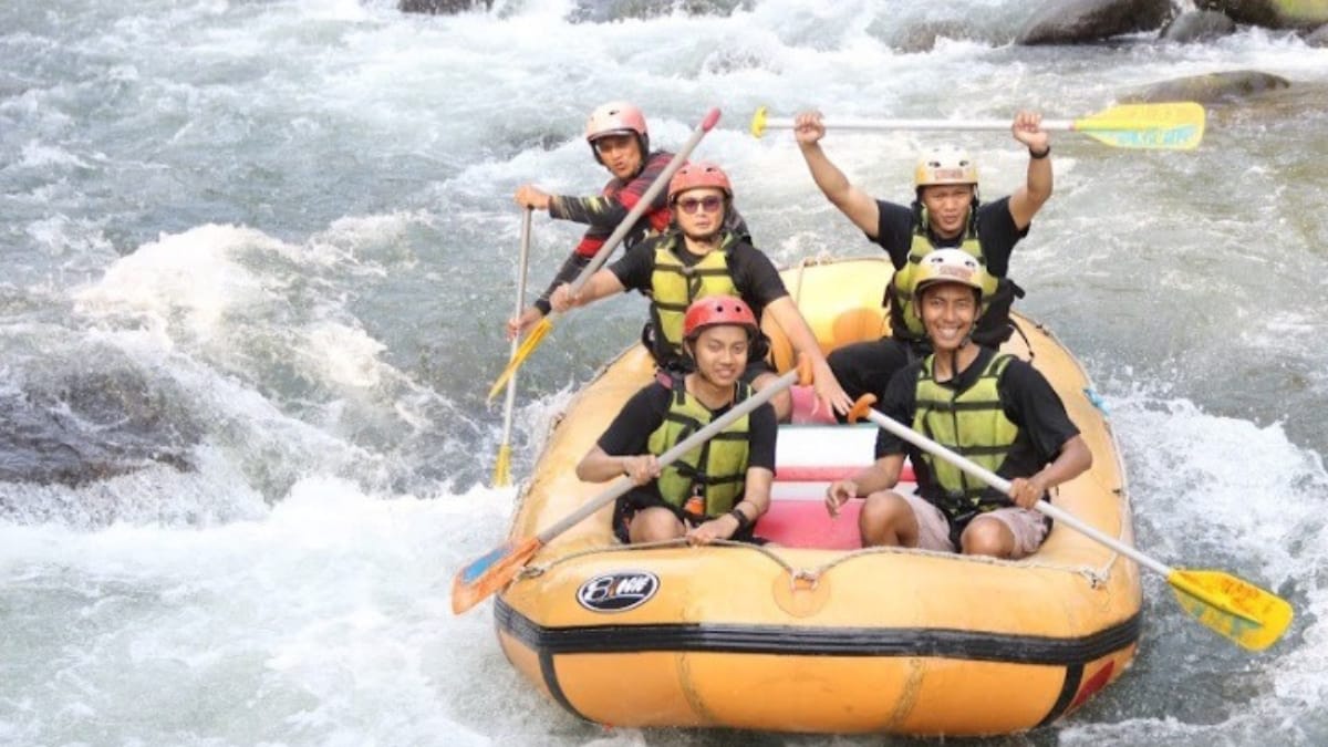Uji Adrenalinmu Berpetualang dengan Arung Jeram Sungai Elo yang Sudah Terkenal Menantang di Magelang