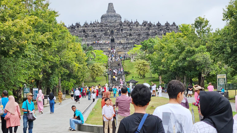 Musim Liburan Sekolah, Kunjungan Wisatawan ke Candi Borobudur Naik hingga 10.000 Per Hari