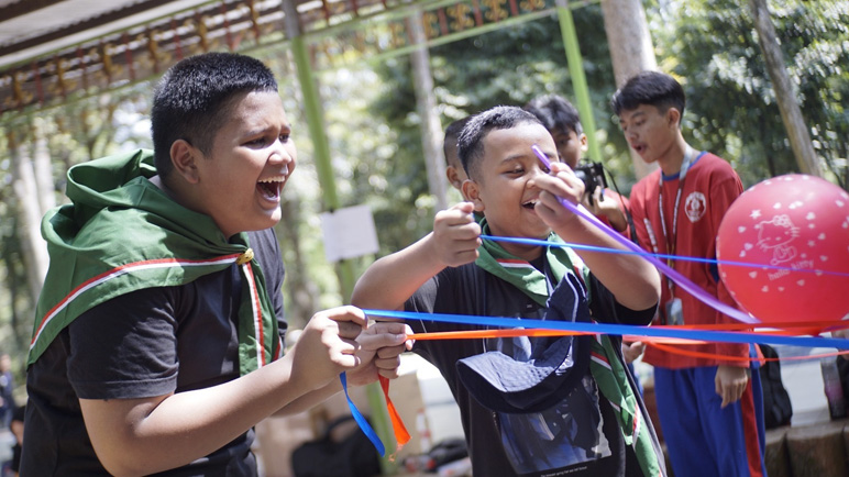 SMP Mutual Kota Magelang Eratkan Persaudaraan dan Tanamkan Soft Skill Lewat Outbound