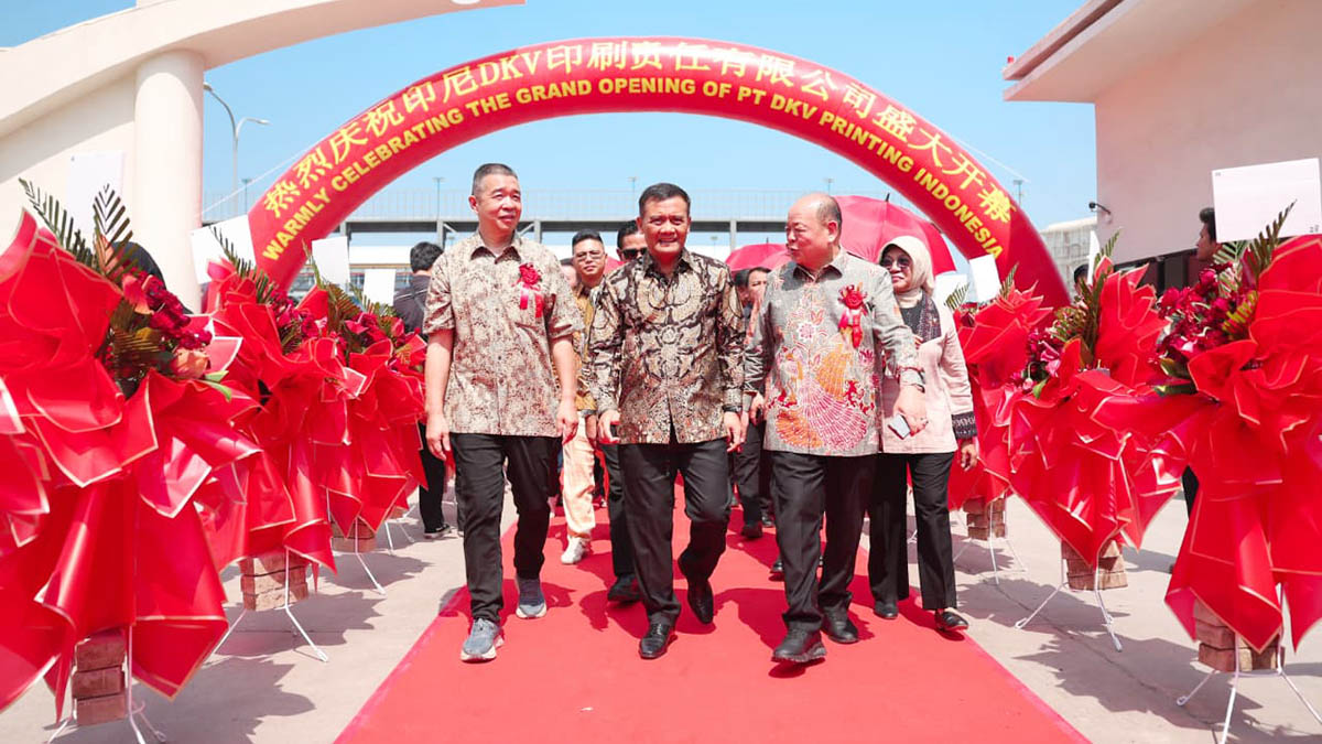 Investasi Ratusan Miliar Masuk Jateng, Gubernur Luthfi Resmikan Dua Pabrik Baru di Kendal