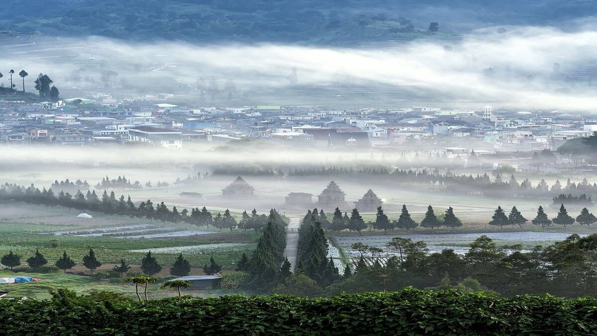 Belajar Sambil Berwisata Inilah Pesona Kuno dan Sejarah dari Candi Arjuna di Dataran Tinggi Dieng