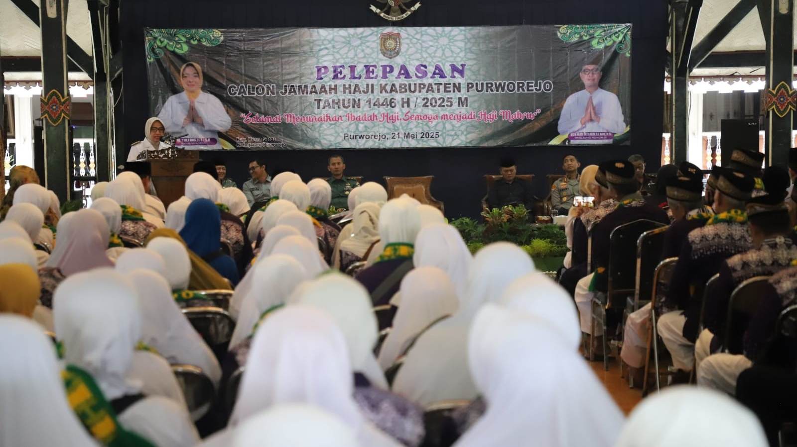 704 Jemaah Calon Haji Purworejo Dilepas, Tiga Kloter Bakal Diberangkatkan pada 28 dan 29 Mei