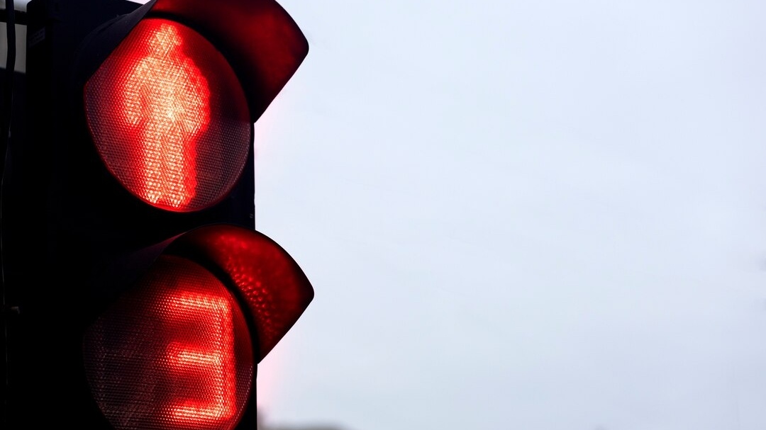 Trabas Lampu Merah untuk Pejalan Kaki, Polisi: Masih Ada Penyebrang!