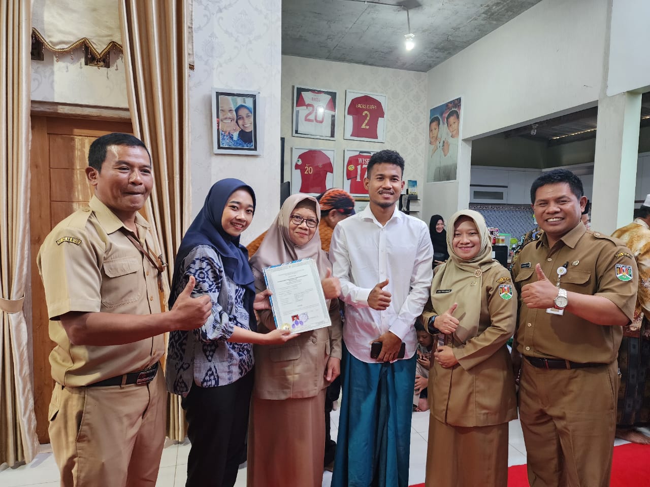 Dinas Pendidikan Kota Magelang Serahkan Ijazah Bagas dan Bagus Saat Pulang ke Magelang