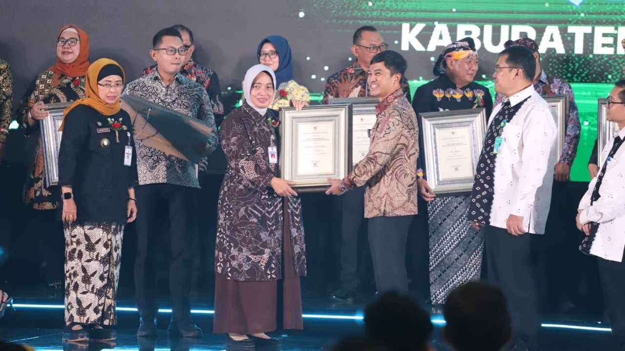 Purworejo Terima STBM Award 2024, Penghargaan Nasional untuk Perubahan Perilaku Kesehatan Masyarakat