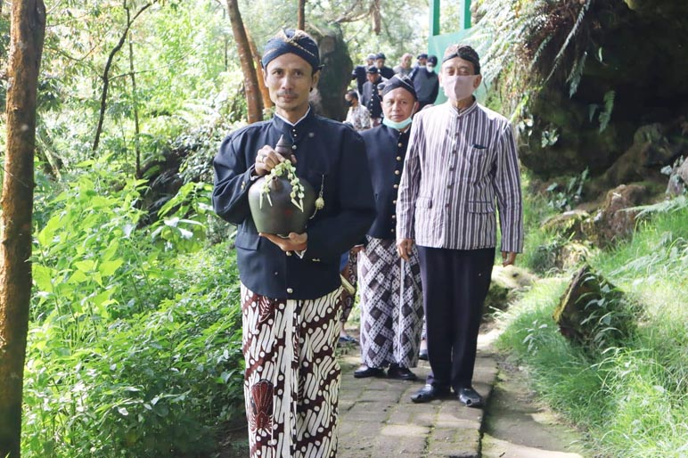 Sambut Hari Jadi Wonosobo, Satukan Air Suci dari Tujuh Sumber Mata Air 