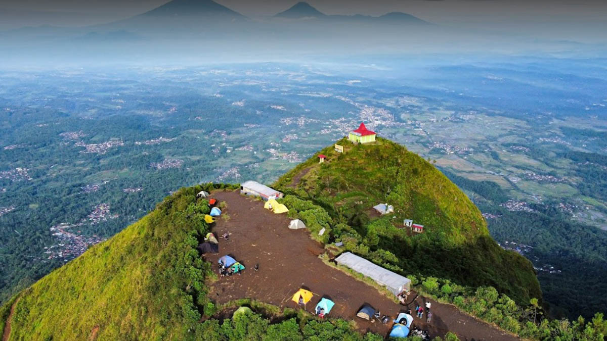 8 Kisah Angker Gunung Andong Magelang Dibalik Kemegahan serta Pemandangannya yang Menakjubkan