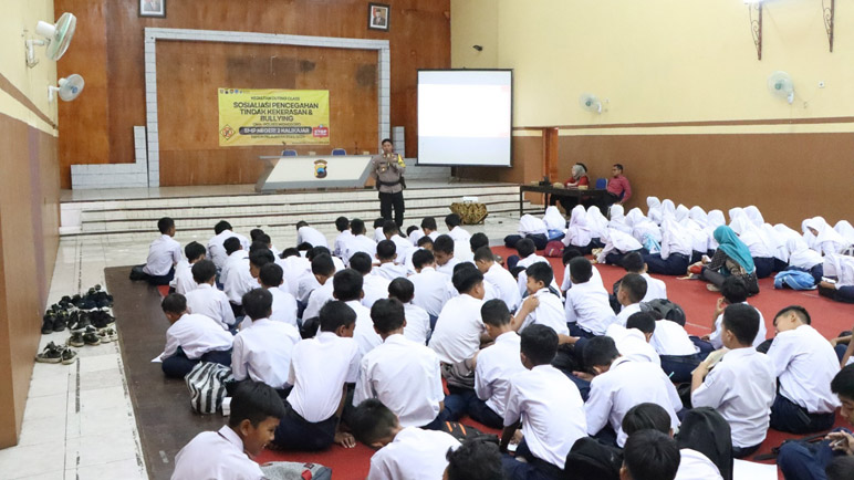 Cegah Perundungan, Ratusan Pelajar SMP Ikuti Sosialisasi di Polres Wonosobo