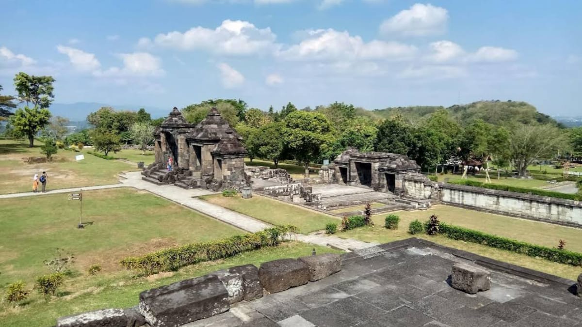 Destinasi Wisata Sejarah Yogyakarta,Inilah Sejarah Candi Ratu Boko