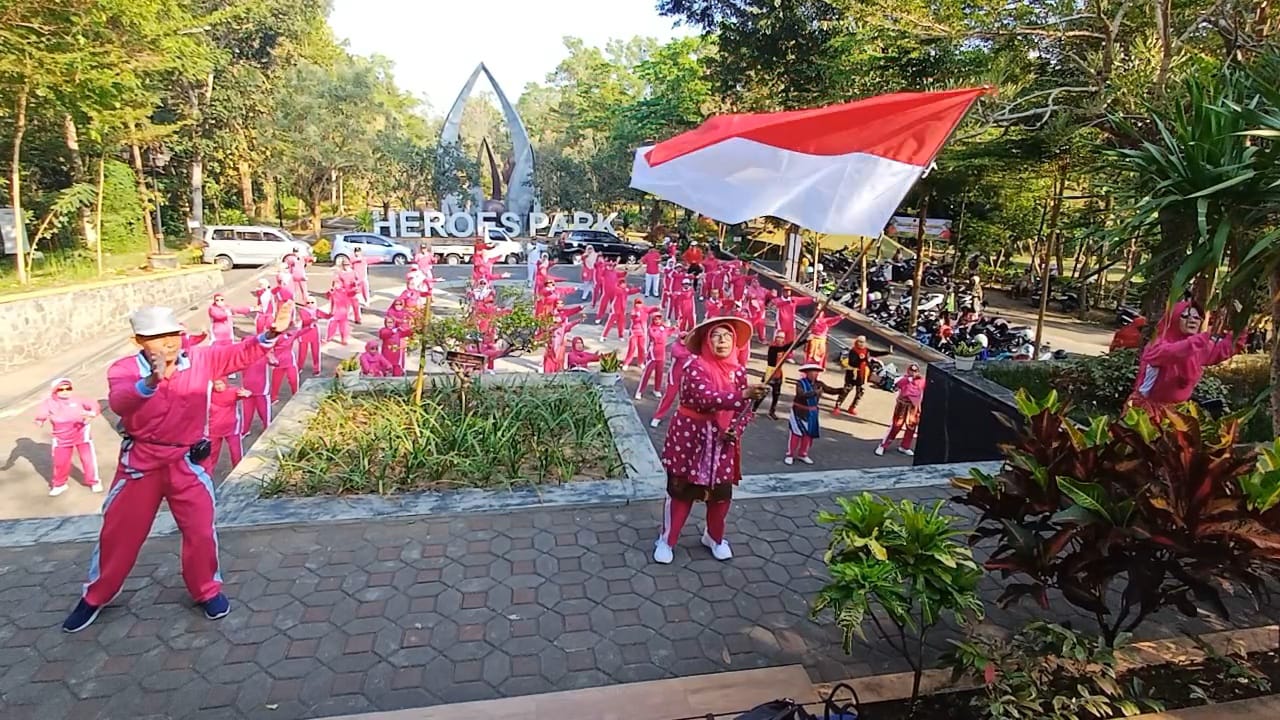 Sambut Haornas, PWRI Purworejo Kreasikan Senam di Heroes Park