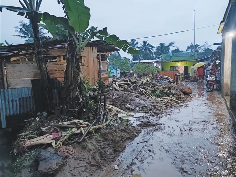 Saluran Mangli Jebol, Banjir Bandang Terjang 29 Unit Rumah di Kasiran Mlipak