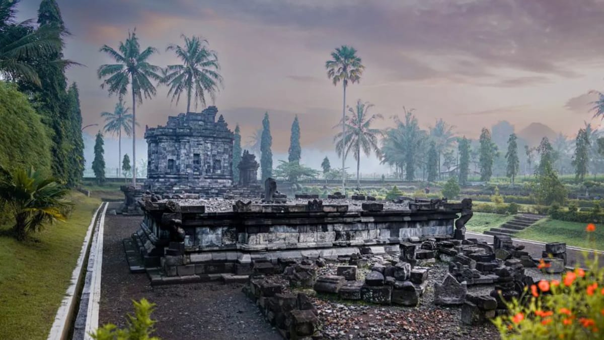 Patut Dikunjungi! Pesona Candi Ngawen Muntilan Dengan Keunikan Struktur Bangunan Candinya