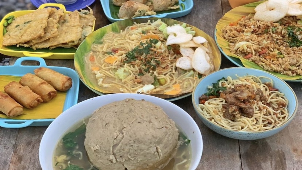 Kulineran Di Nemu Bakso Borobudur, Ada Bakso Jumbo Seberat 1 Kilogram!