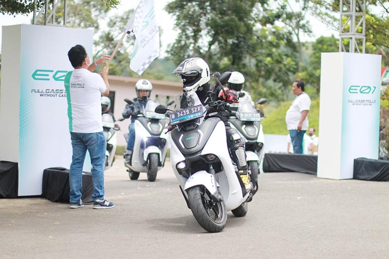 Motor Listrik Yamaha E01 Resmi Mengaspal di Indonesia, Lihat Kecanggihannya!