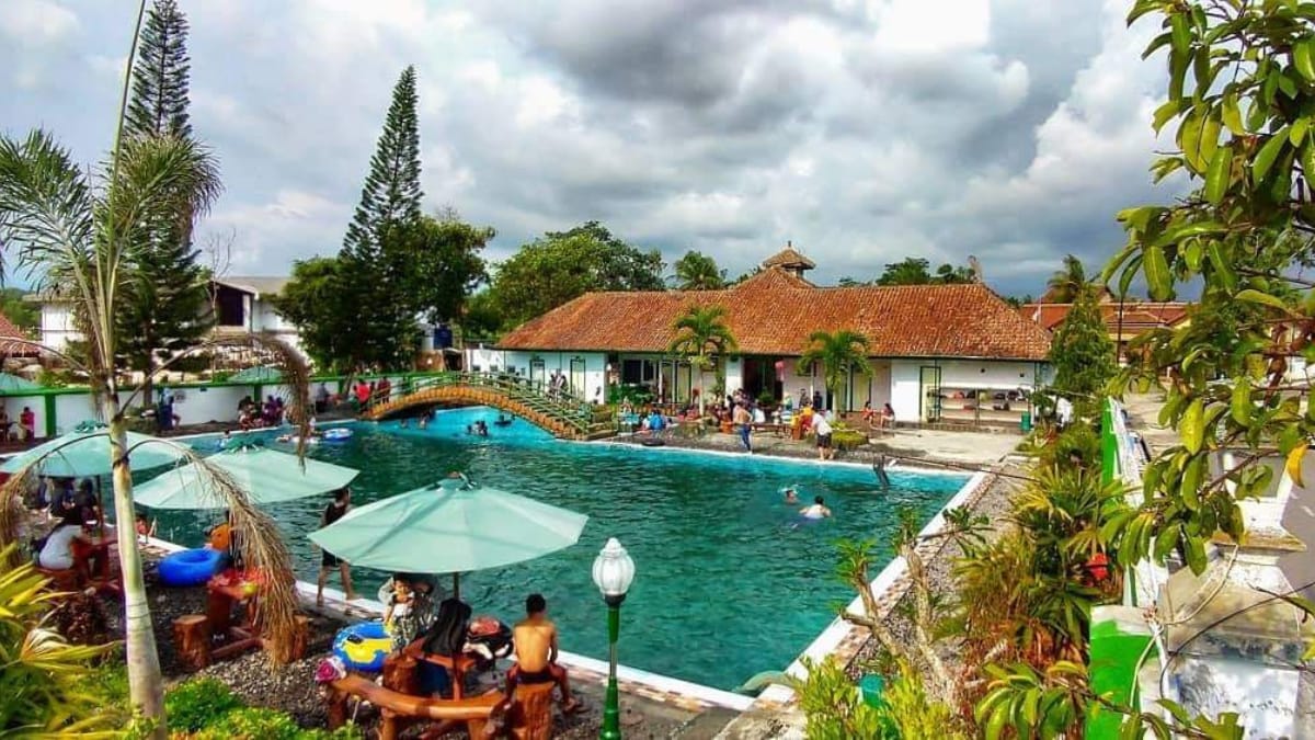 Berenang Di Sendang Hageng Magelang Yang Ternyata Peninggalan Sejarah Masa Lampau