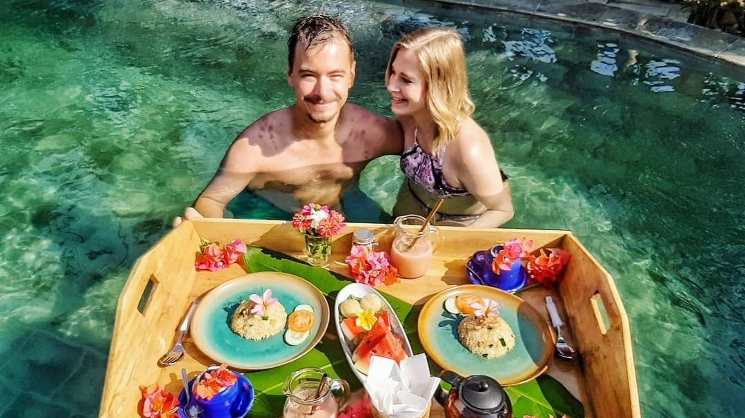 3 Penginapan dengan Floating Breakfast di Magelang, Diantaranya Punya Latar Pegunungan