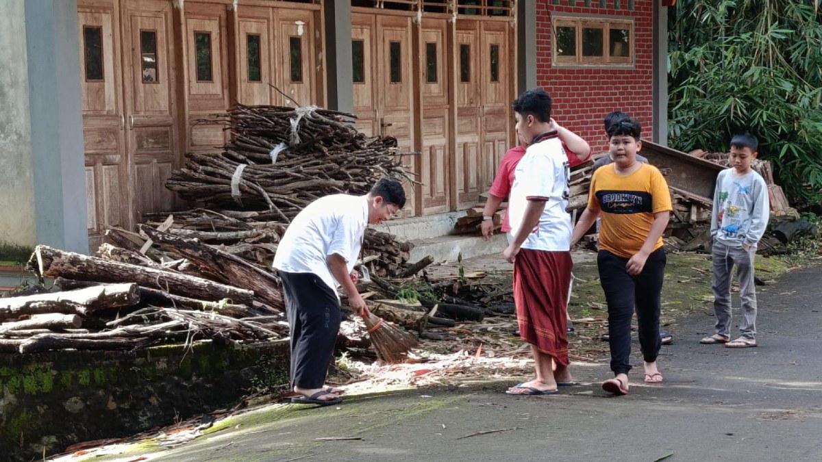 Ratusan Siswa SMP Mutual Magelang Ikuti Program Damaskus, Belajar Mandiri di Desa