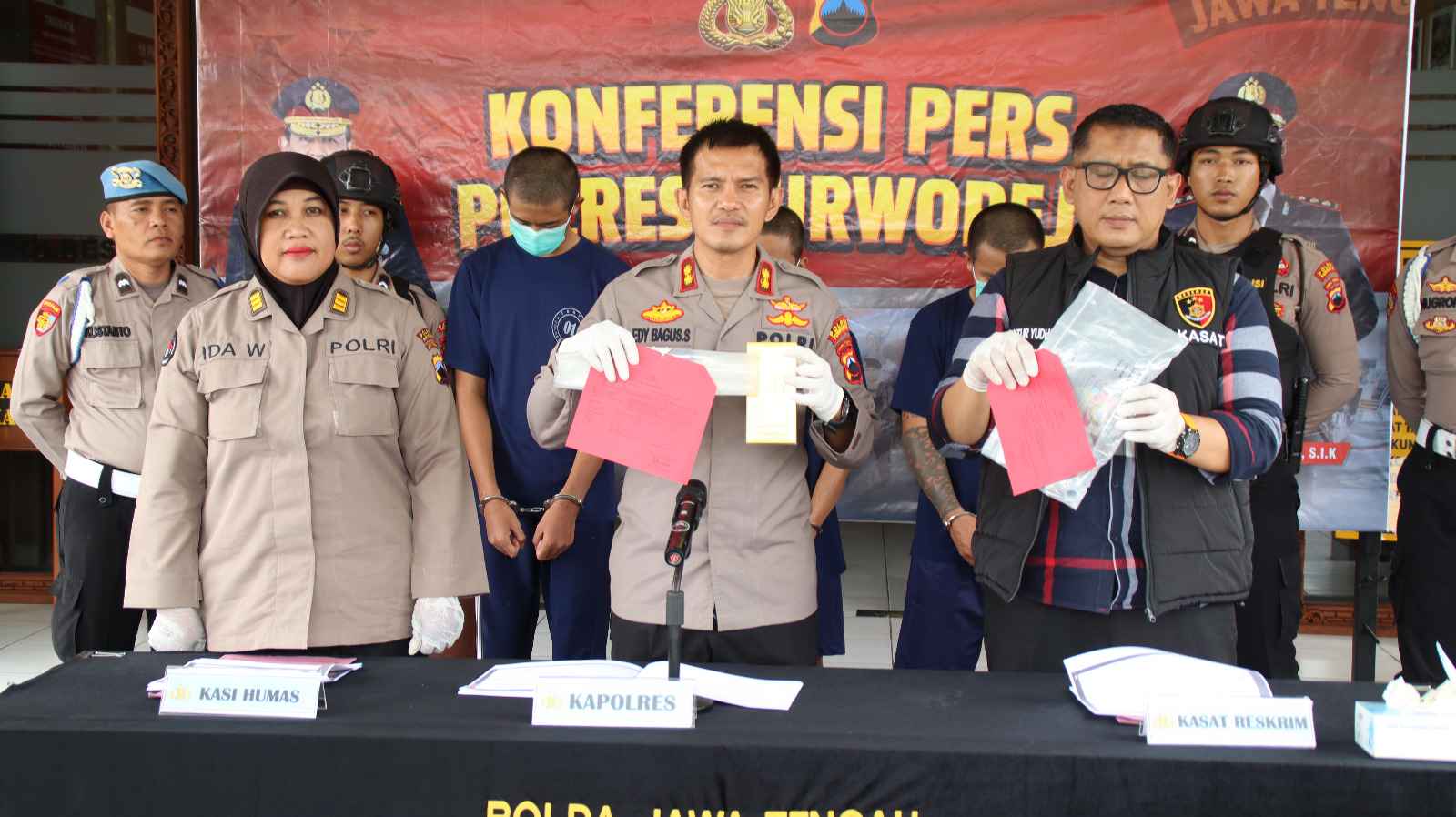 Polres Purworejo Bongkar Sindikat Pencurian Mesin Traktor