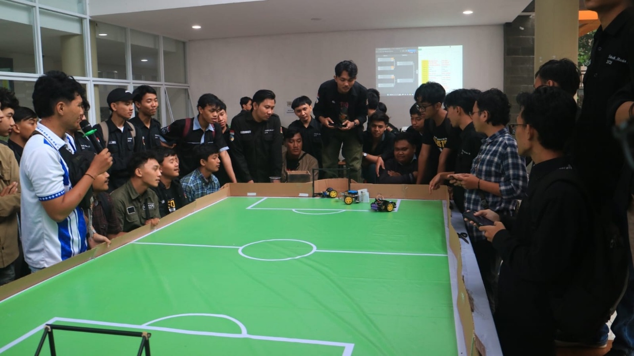 Kompetisi Robot Karya Mahasiswa Digelar Untidar