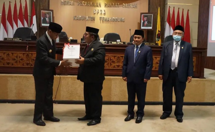 Bupati Al Khadziq Berkomitmen Mengkaji Catatan Strategis Rekomendasi DPRD