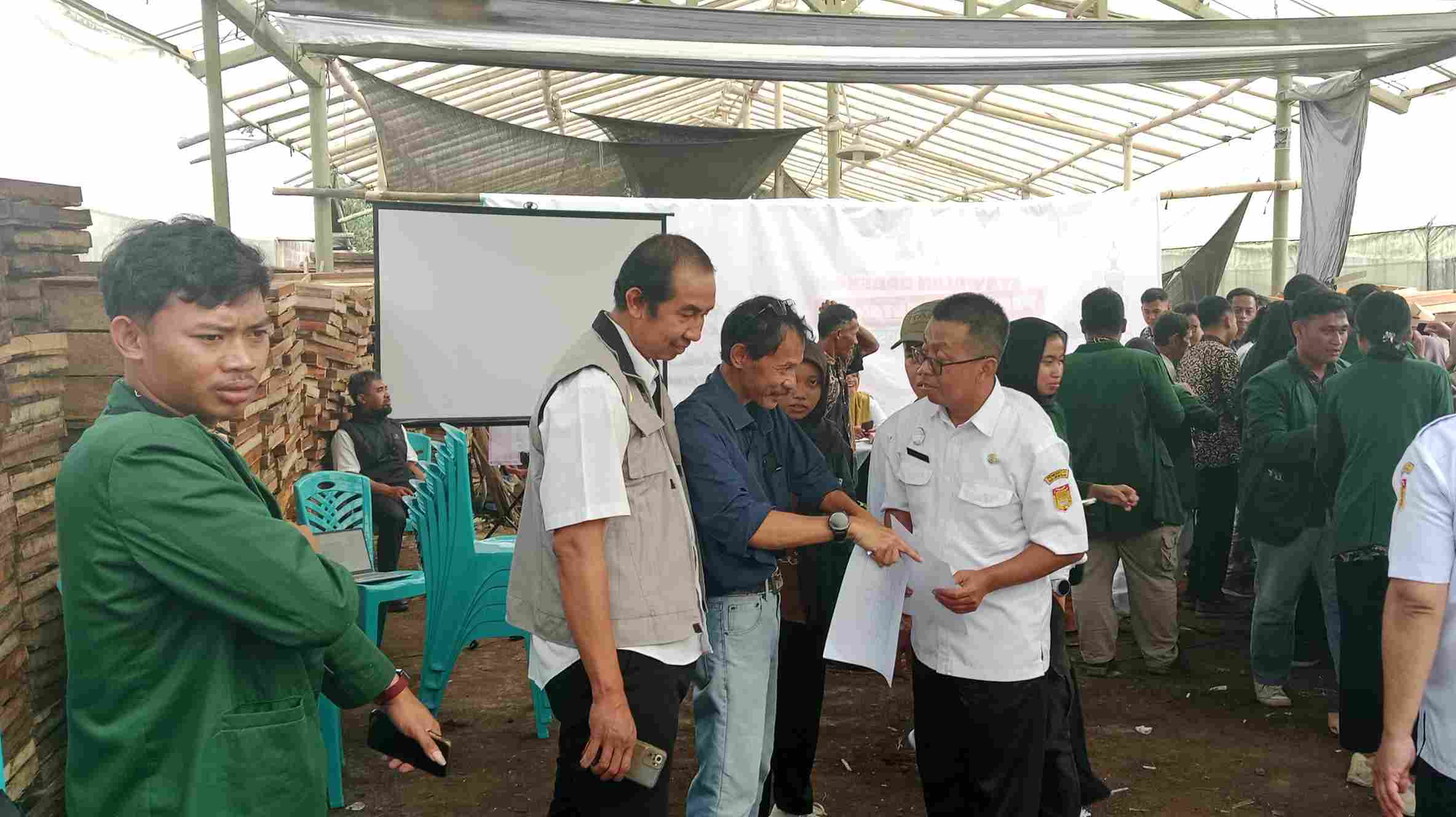 Agar Produksi Maksimal, Dispaperkan Wonosobo Ajak Petani Sehatkan Tanah