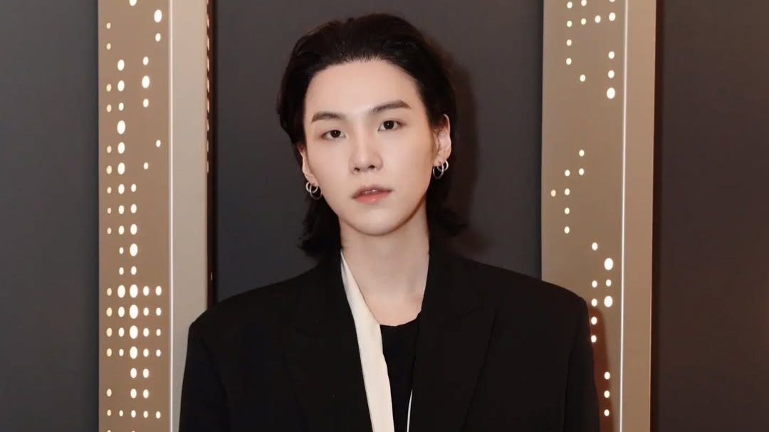 Suga Jadi Anggota BTS Terakhir yang Selesai Wamil, Army Sambut Dengan Cara Ini!