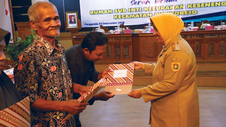 Warga Purworejo Terima Program Rumah Sub Inti