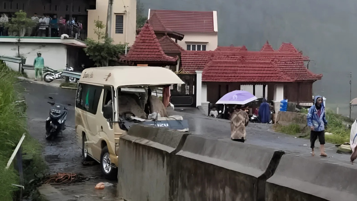 Kecelakaan Maut di Tawangmangu 5 Wisatawan Asal Bojonegoro Meninggal Terjun ke Jurang