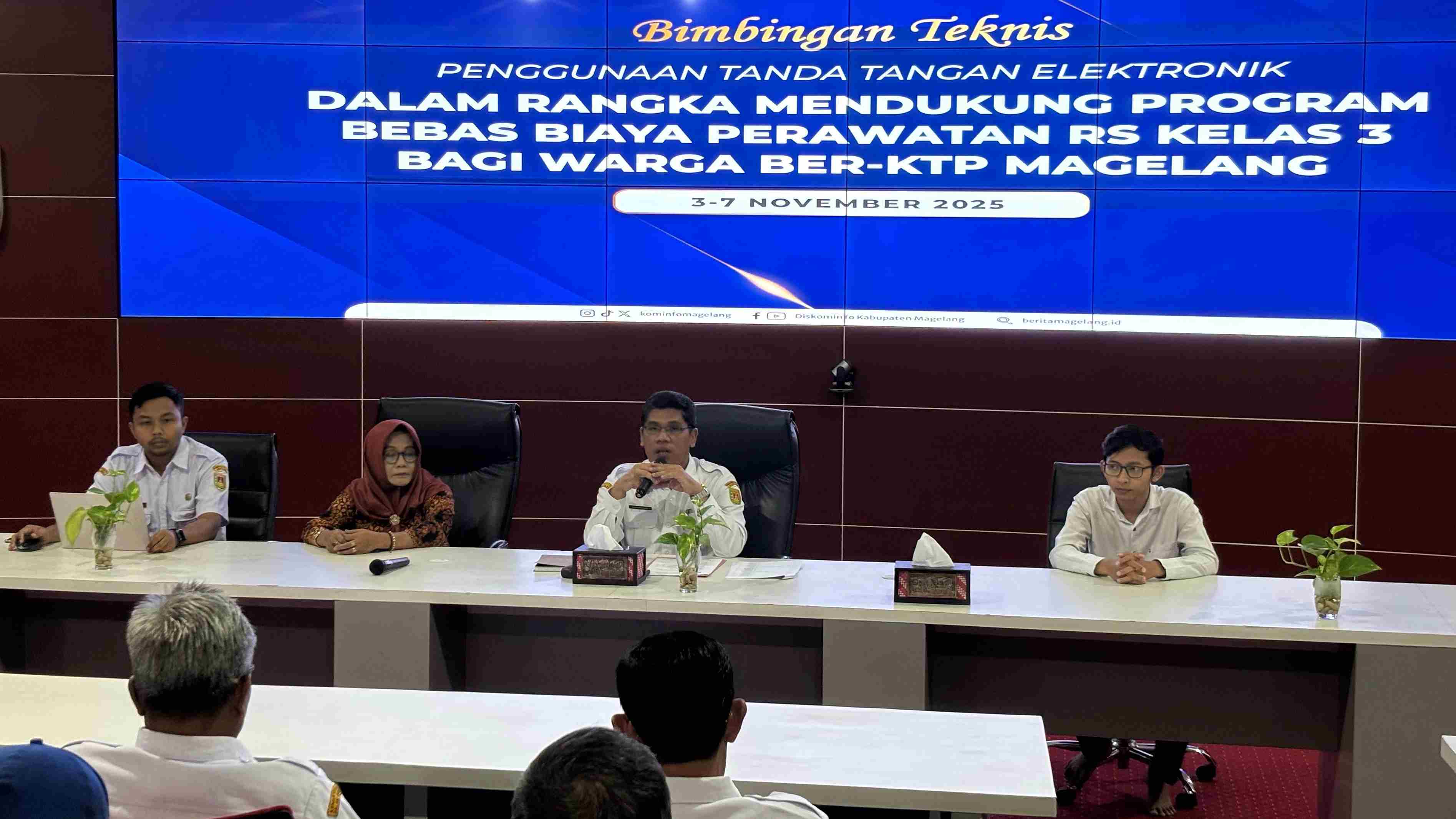 Diskominfo Magelang Targetkan Seluruh Kepala Desa Gunakan Tanda Tangan Elektronik November 2025