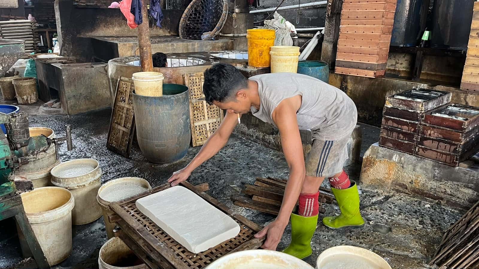 Harga Kedelai Naik, Pabrik Tahu di Tegalrejo Magelang Bertahan Tanpa PHK