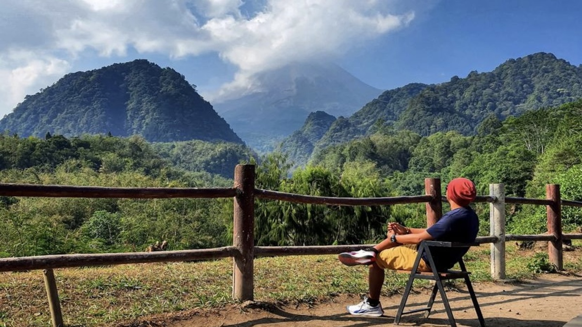 Memandang Pemandangan Gunung Merapi yang Gagah dan Eksotis bisa Kamu Dapatkan di Nawang Jagad Kaliurang Lho!