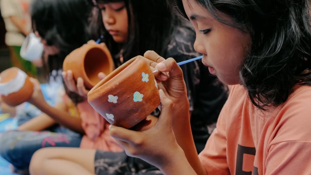 5 Desa Wisata Sekitar Candi Borobudur Magelang, dari Kerajinan Gerabah hingga Wayang!