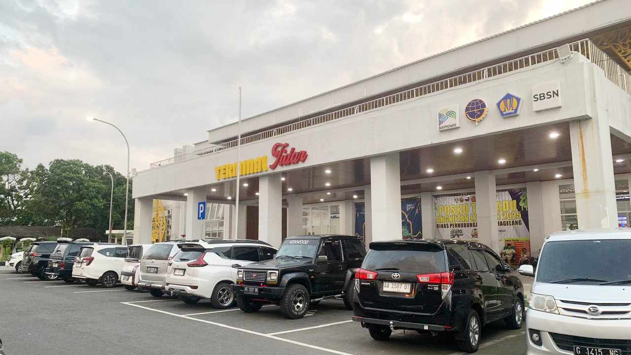 Cuti Lebaran Rampung, Terminal Tidar Kota Magelang Masih Ramai Pemudik