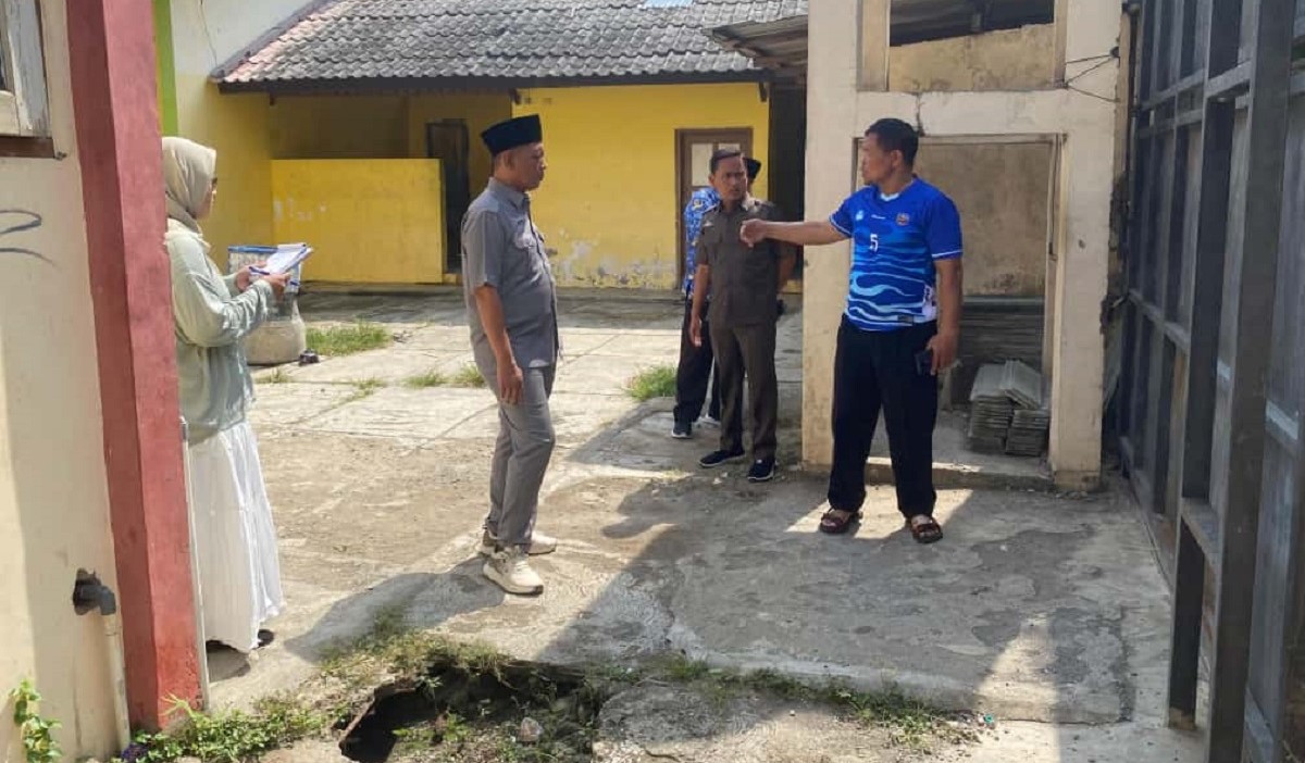 Toilet Rusak, Selokan Mampet, dan Bau! DPRD Tegal Turun Tangan ke SMPN 1 Warureja