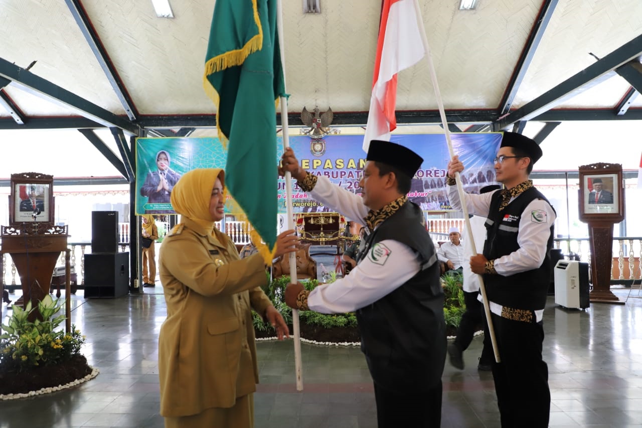 658 Jamaah Calon Haji Purworejo Dilepas, Bupati Pesan Jaga Kesehatan 