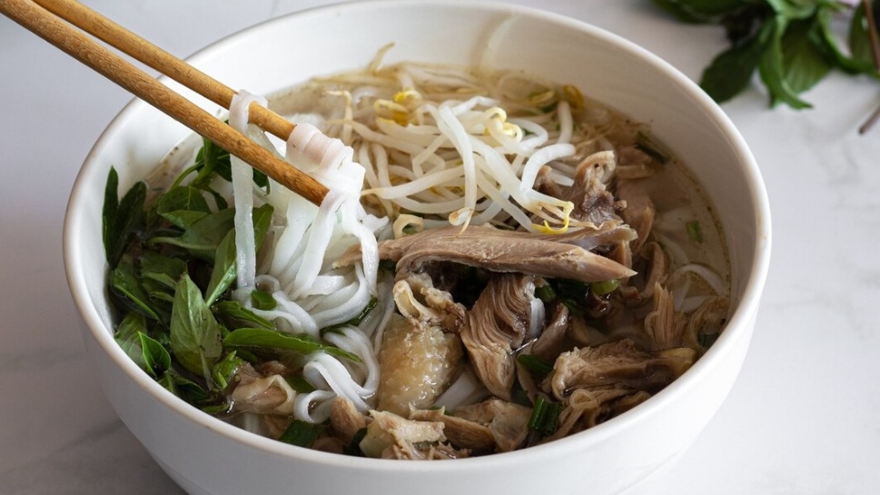 Cara Membuat Pho, Makanan Khas Vietnam yang Ramah di Dapur Indonesia