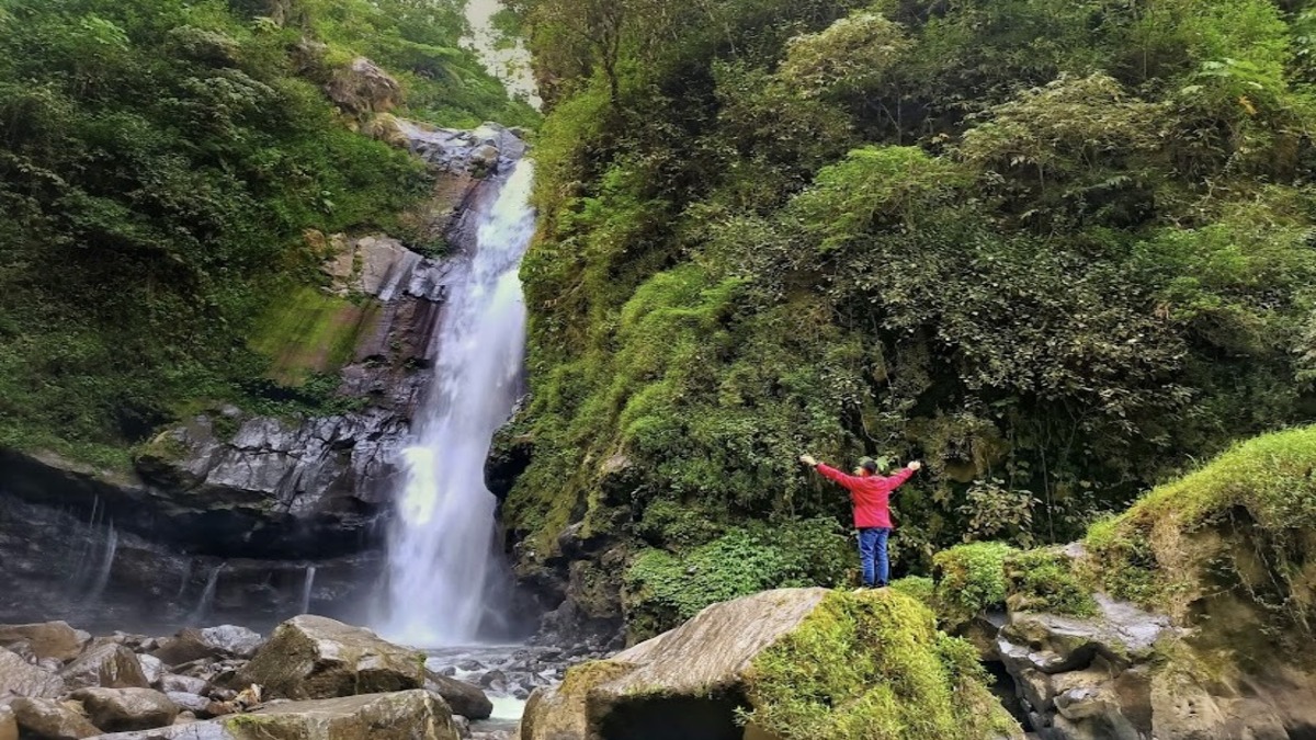 Air Terjun Kedung Kayang, Air Terjun Tertinggi di Jawa Tengah Cocok untuk Destinasi Liburan Akhir Tahunmu!