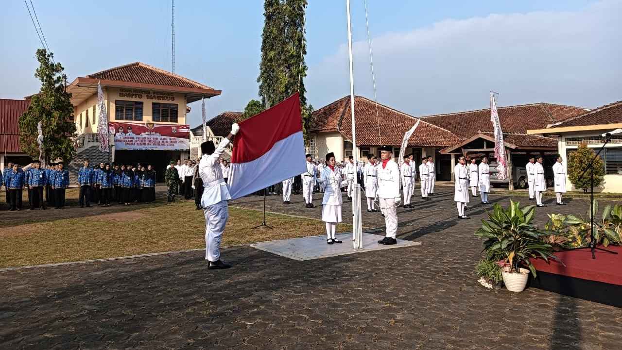 Sisi Lain Upacara 17 Agustus SMAK Pendowo Magelang Utara, Tampilkan Persatuan di Atas Perbedaan