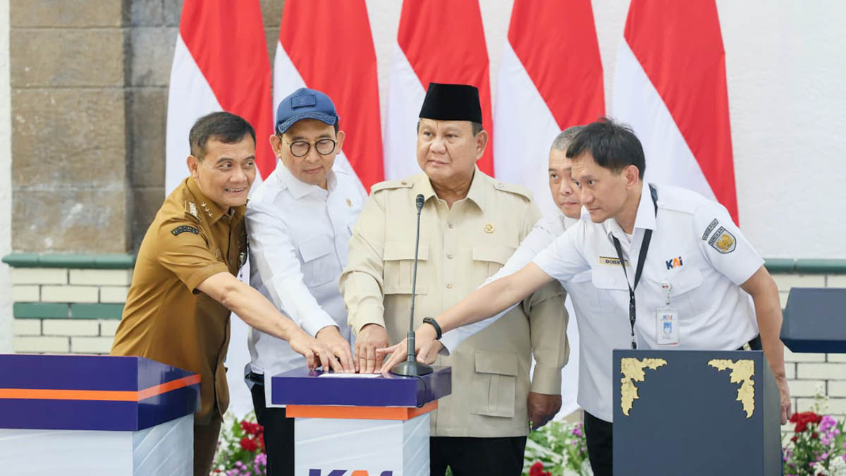 Prabowo Resmikan Revitalisasi Stasiun Tawang Jateng, Wajah Lama Tetap Dipertahankan