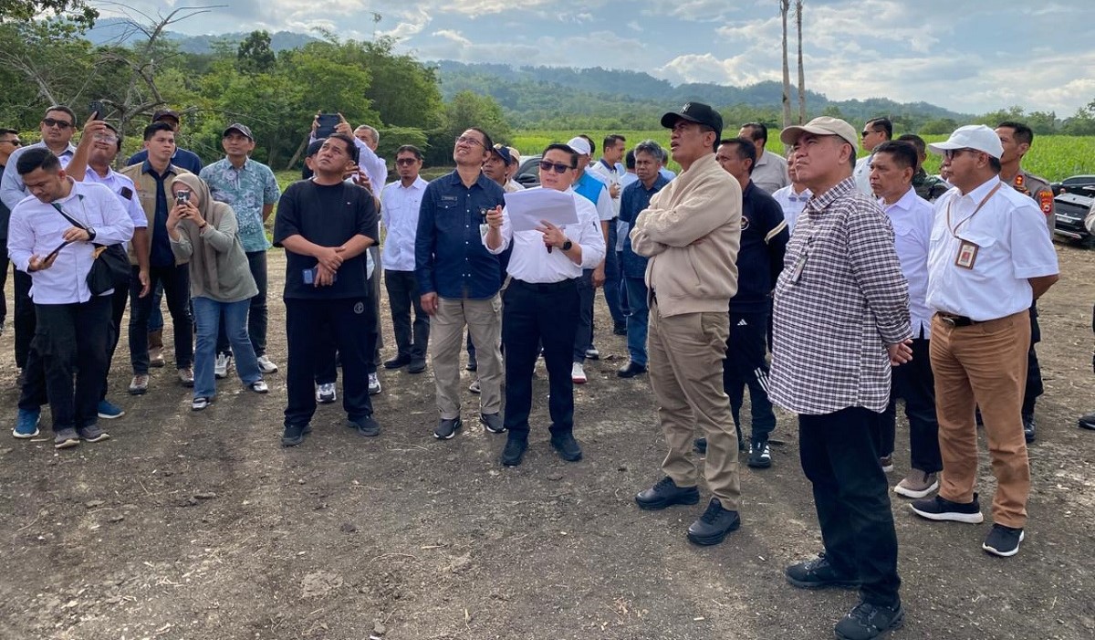 Mentan Amran: Hilirisasi Ayam Terintegrasi di Bone Untungkan Peternak, Ekonomi Daerah Tumbuh