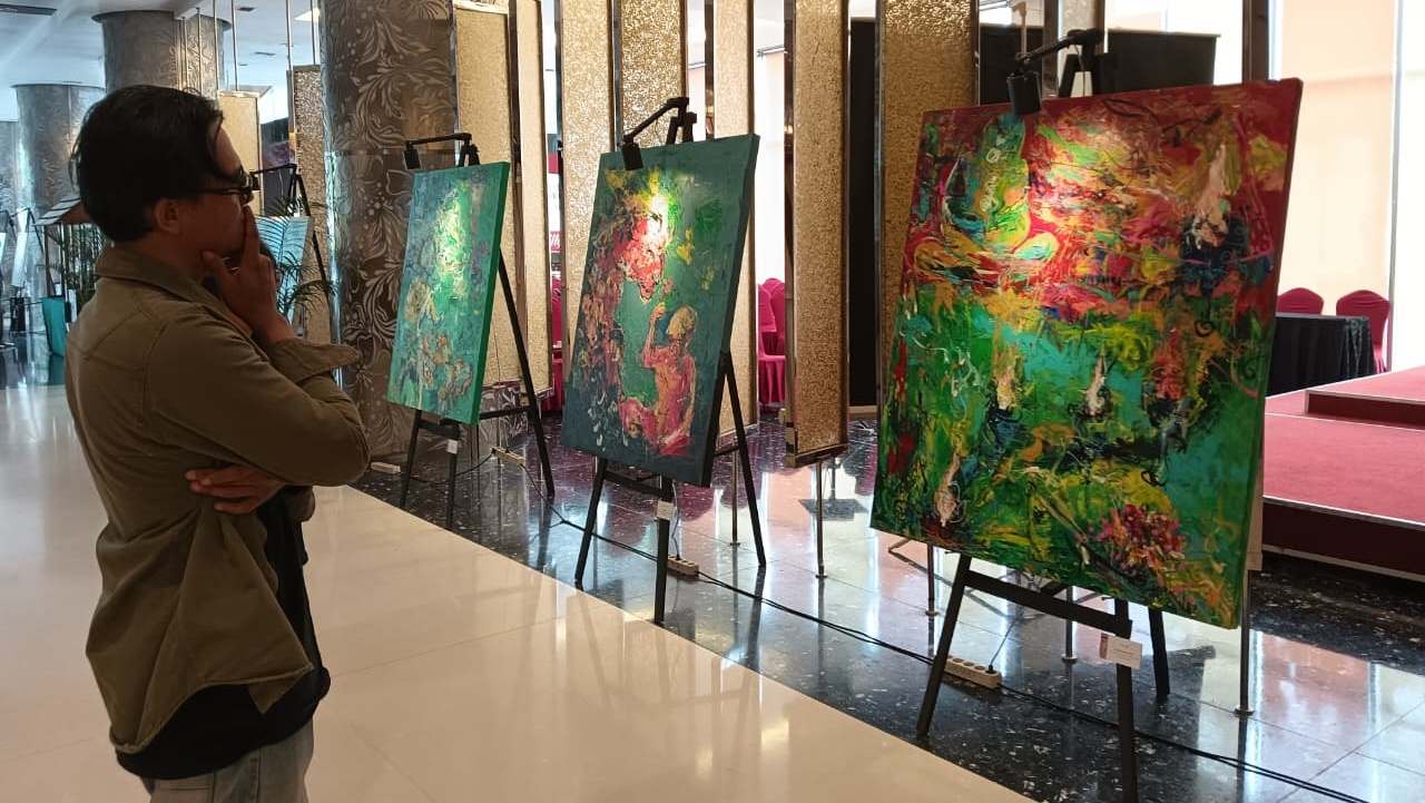 Karya Lukis Seniman Berbagai Daerah, Dipamerkan di Hotel Atria Magelang